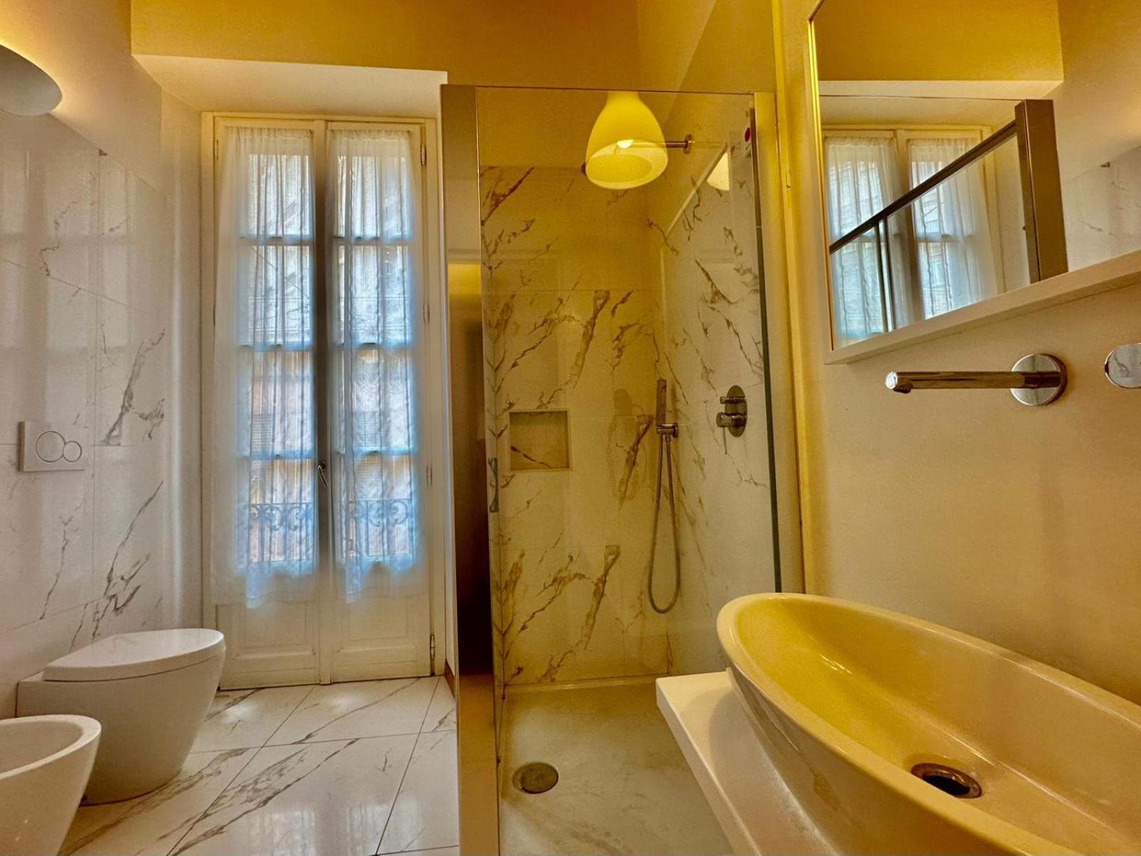 Casa - Classic Elegance, Balcony Mailand